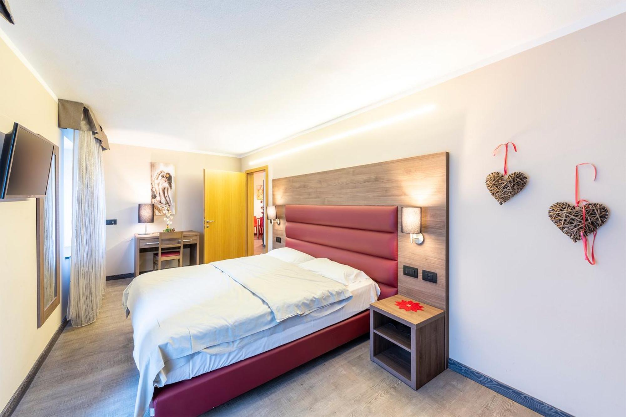 Hotel Alpino Wellness & Spa Peio Fonti Exterior foto