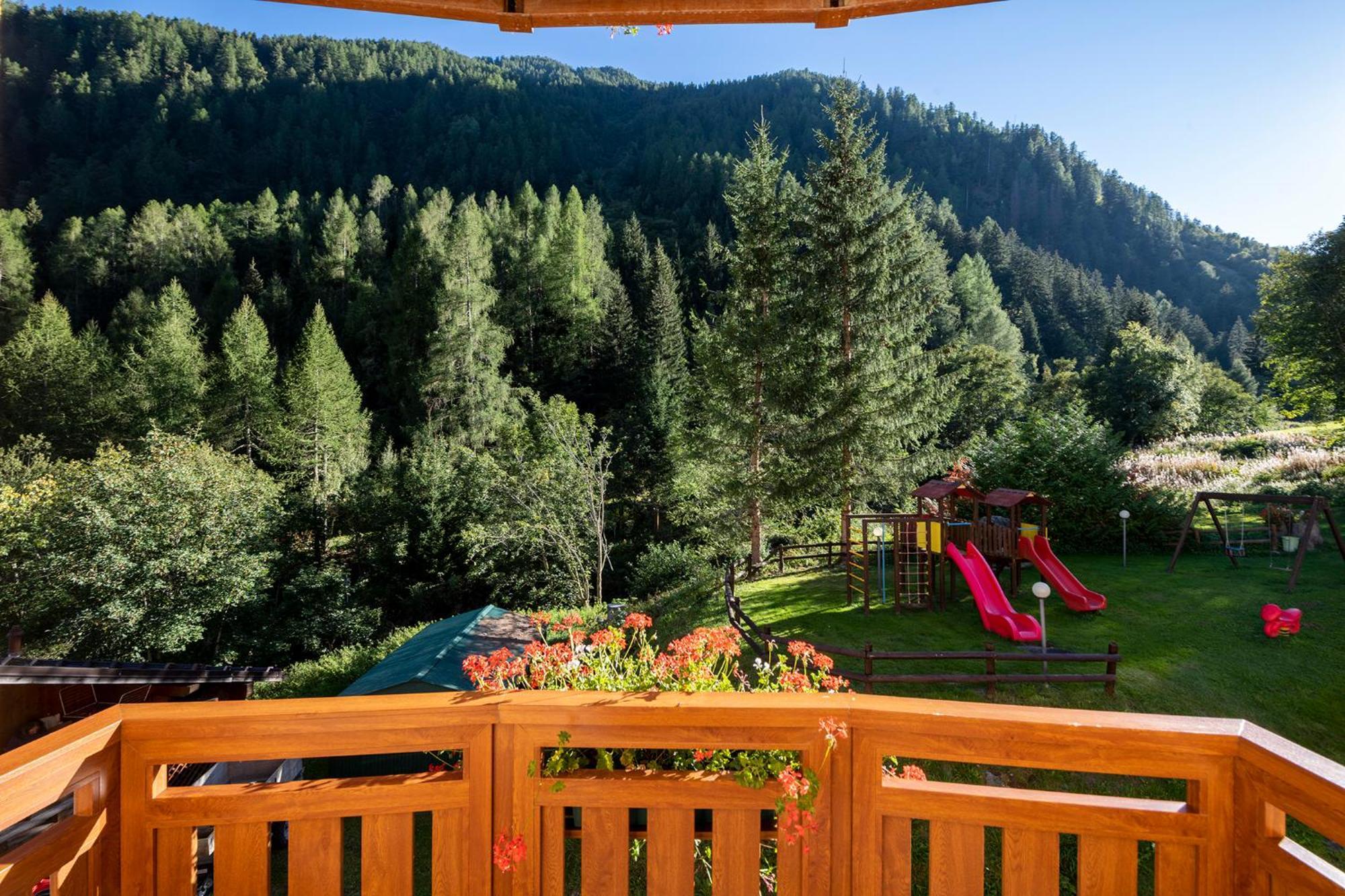 Hotel Alpino Wellness & Spa Peio Fonti Exterior foto